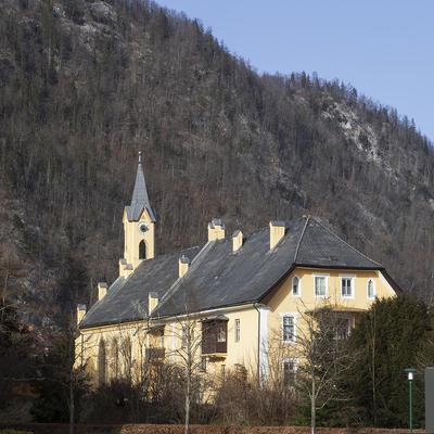 Evang. Pfarrkirche A.B. und Pfarramt